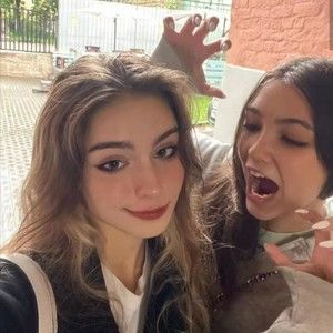 Meet your Posher, Dzuy